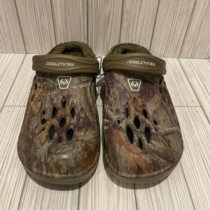RealTree Hydro Lined Camouflage Clog Men’s size 10 Brand New with Tags